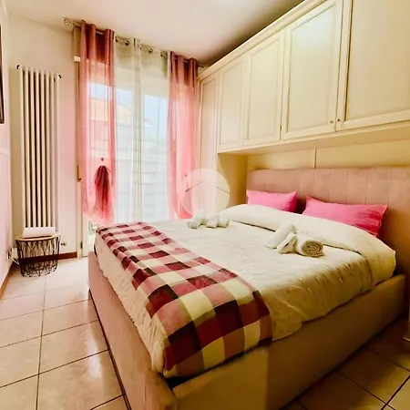 Lagomaggio Apartment *